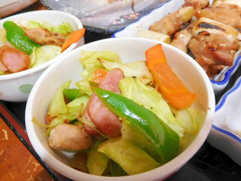 豚バラ+キャベツとウインナー炒め